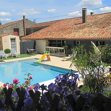 La Piaule Bed & Breakfast Saint-Pierre-le-Vieux (Vendee)