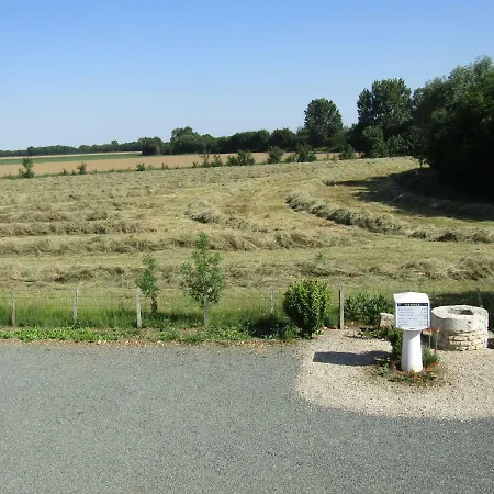 Bed & Breakfast La Piaule 2*